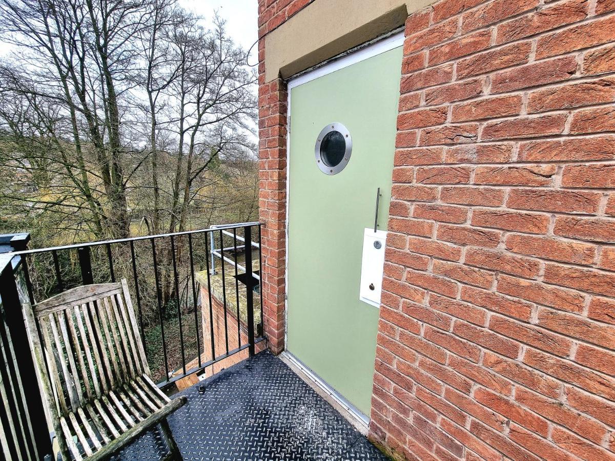Spacious Retreat With River Views Near Peak District Matlock  Exterior foto